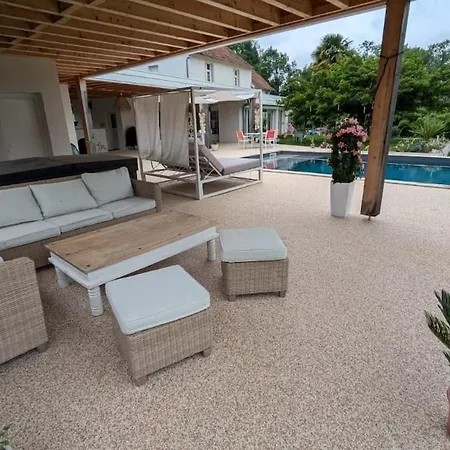 Villa Cosy Arnaya Domaine Et Grande Piscine - 1 Hectare *
